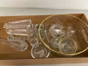 lot 88A image: Collection of Vintage Glassware and Crystal Items