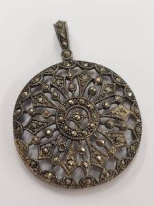 lot 22Y image: Sterling Silver Marcasite Pendant