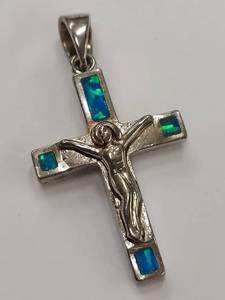 lot 23Y image: Sterling Silver Opal Inlay Cross Pendant