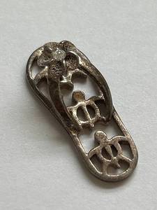 lot 52Y image: Sterling Silver Turtle Hawaiian Flip-Flop Pendant