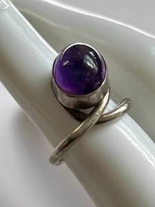 lot 70Y image: Sterling Silver Amethyst Colored Stone Swirl Ring