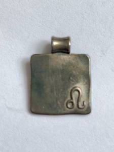 lot 71Y image: Sterling Silver Leo Pendant Zodiac Noble