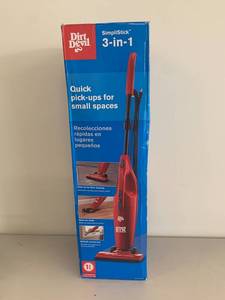 lot 27A image: Dirt Devil SimpliStick 3-in-1 Vacuum Cleaner