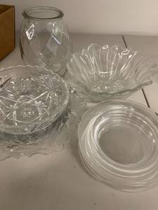 lot 87A image: Mixed Lot of Clear Glassware Pieces Collection