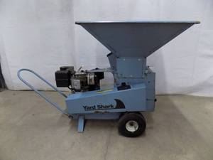 lot 6 image: Yard Shark Woodchipper