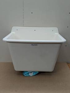lot 51 image: Mustee 16 Utilatub Service Sink Wall, White