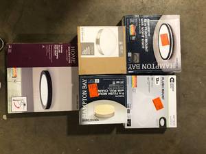 lot 26 image: Lot of Assorted Lighting Various Models and Conditions Customer Returns See Pictures
