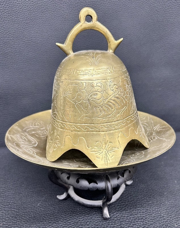 lot 41 image: Vintage Chinese Buddhism Brass Incense Bowl & Cover with Stand