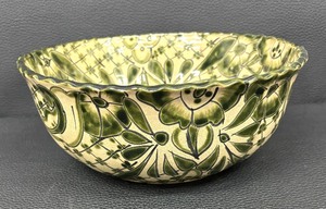 lot 47 image: Beautiful Andalusian Style Decorative Bowl