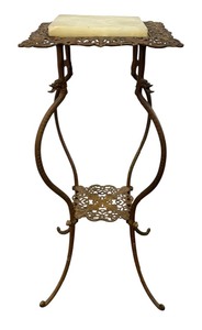 lot 6 image: Antique Victorian Fern Stand