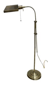 lot 75 image: Vintage Floor Lamp