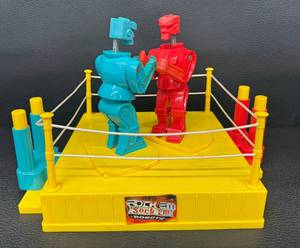 lot 27RO image: Rock Em Sock Em Robots Game Set