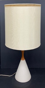 lot 30 image: Hourglass Style Mid Century Lamp