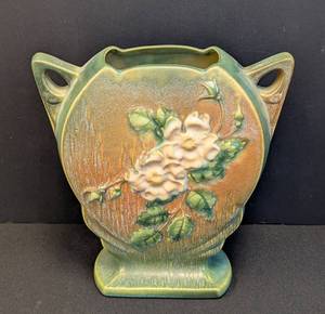 lot 130 image: Vintage Roseville Pottery White Rose Flower Vase