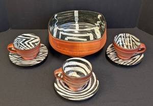 lot 164 image: Unique Donovan Palmquist Pottery Set