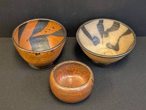 lot 187 image: Three Studio Pottery Bowls