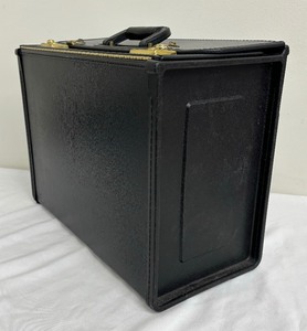 lot 143 image: Vintage Stebco Tulfide Classic Catalog Case