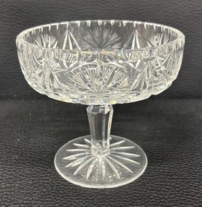lot 195 image: Brilliant Cut Crystal Compote Pedestal Candy Dish with Pinwheel Design