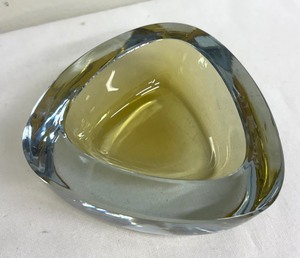 lot 199 image: Stunning Signed Art Glass Modernist Sommerso Dish