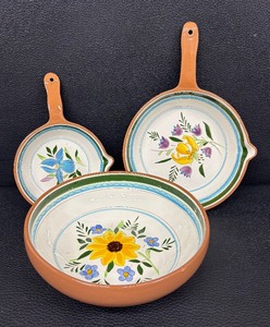 lot 207 image: Vintage Stangl Pottery Country Garden Bowl and Skillets