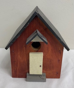 lot 210 image: Rustic Bird Hand Crafted House by Beaudry