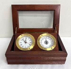 lot 213 image: Classy Linden Desktop Clock and Thermometer