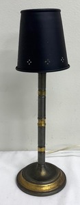 lot 215 image: Petite Vintage Table Lamp