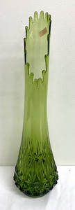 lot 25A image: Vintage LE Smith Diamond Butt Avocado Green Swung Vase
