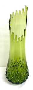 lot 216 image: Vintage LE Smith Diamond Butt Avocado Green Swung Vase