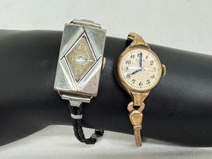 lot 44 image: Set of 2 Vintage Elgin Ladies Wristwatches
