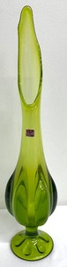 lot 96A image: Mid Century Modern Green Viking Glass Swung Six Petal Vase