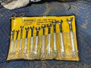 lot 13 image: 11 Piece Long Pattern Metric Wrench Set