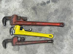 lot 31 image: Pipe Wrenches 18 & 24