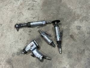 lot 35 image: Air Tools