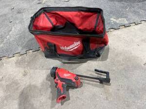 lot 52 image: Milwaukee Cordless Caulk& Adhesive Gun & Milwaukee Bag
