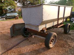 lot 5 image: Flare Box WHoist & Running Gear