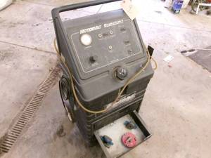 lot 9 image: MotorVac Brake Line Machine