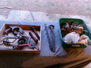 lot 23 image: Misc Tools & Casters