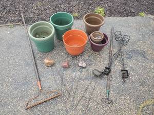 lot 48 image: Planters Rake, GardenLawn Dcor and more