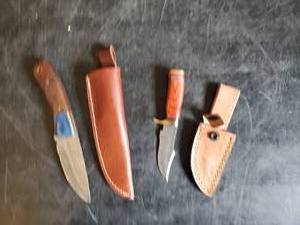 lot 58 image: Set of 2 Knives with Sheaths