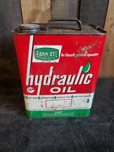 lot 103 image: Farm oyl Hyudraulic Oil Can