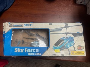 lot 5 image: Skyforce Remote control helicopter