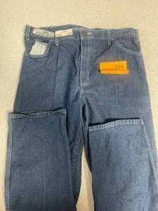 lot 110 image: Dickies Industrial Relax Fit Jeans 36x30