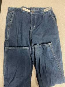 lot 103 image: Carhartt Jeans Dungaree Fit 3632