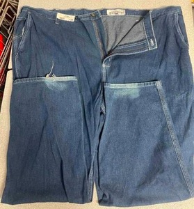 lot 133 image: Carhartt Jeans Dungaree Fit 5432