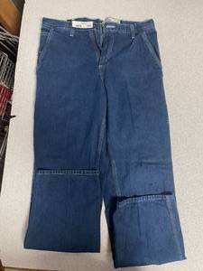 lot 163 image: Carhartt Jeans Dungaree Fit Blue Jeans 3232