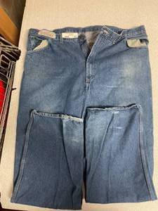 lot 193 image: Dickies Carpeneter Jeans 44UL