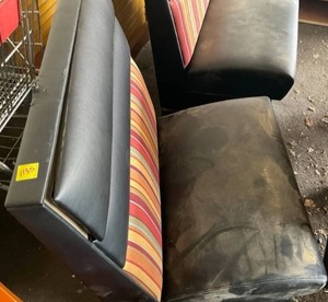 lot 1135 image: Black & Multi Color patter Small Booth 28.5 L X 42.5 H
