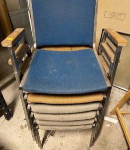 lot 1101 image: Lot of 6 stackable chairs