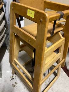 lot 1104 image: lot of 4 child seats